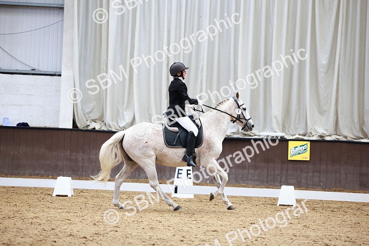 0B8A0504 - Class 4 Novice 4