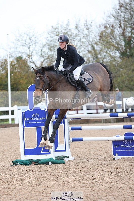 231112A-124210-04144 - Cls 19 Snr 1.05m Open