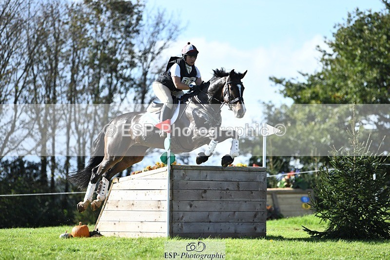 231022-123309-28594 - 317-THREEROCKS.PEGGY.BAWN-Harriet.Dickin-XC