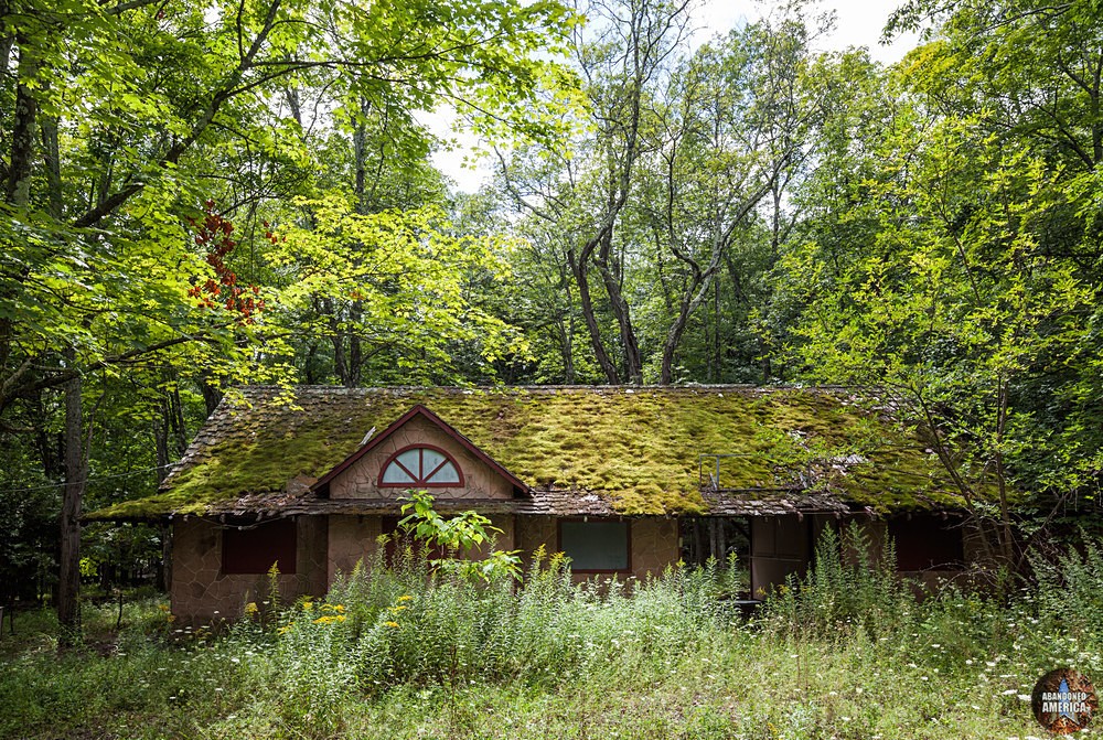 Catskill Game Farm (Catskill, NY) | Mini-Golf House - Catskill Game Farm