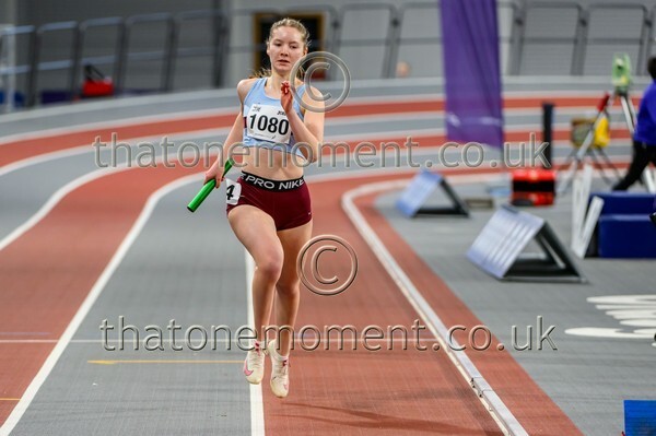 CombiMast25-925635 - Track Female Set One