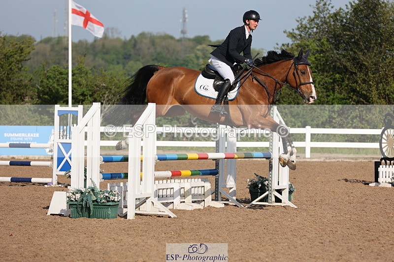 240510A-083005-04260 - Cls 13 British Novice and 90cm Open