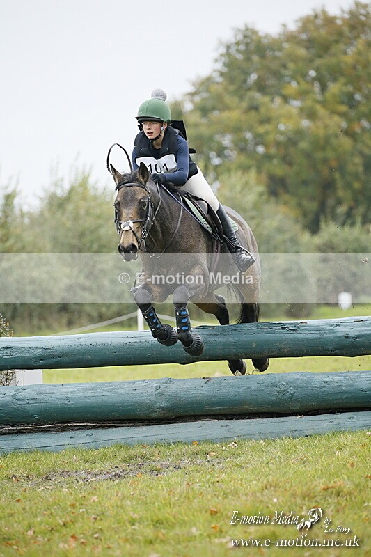 WWHT 181020 WWHT 181020 1516 - WWEC Intermediate Pairs (0.90m) 18/10/20