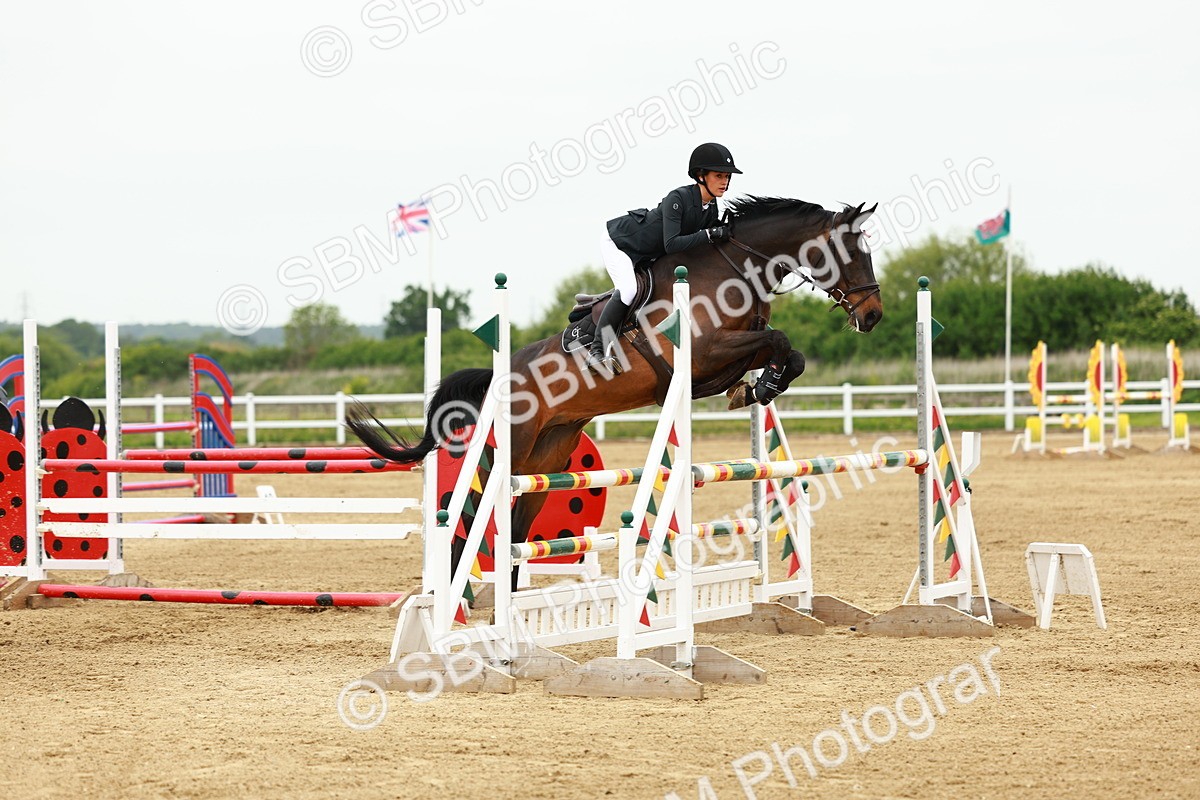 SBM_001113 - Class 4 - Senior Newcomers - 1.10m