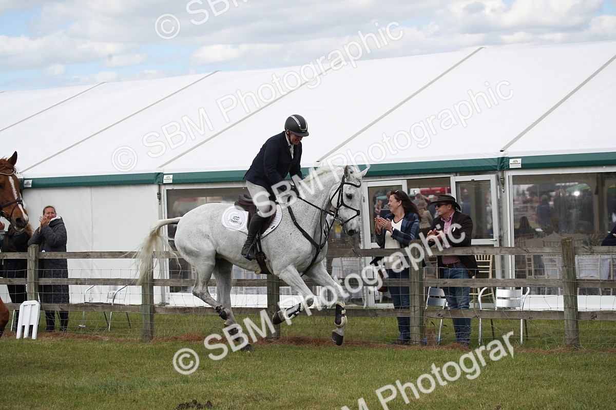 SBM_17561 - Class 208 - Senior Foxhunter 1.20m Open