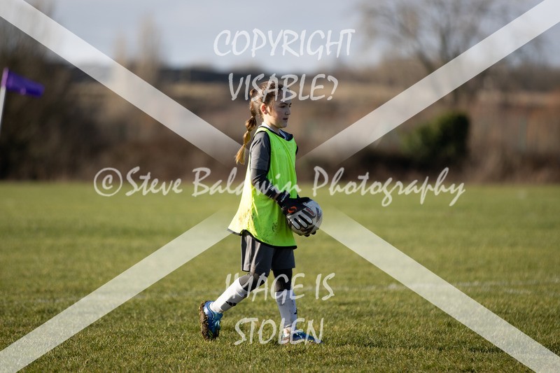 1DX30869 - 2026-01-17 FC Abbey Meads U9 Purple Girls V Develop FC U9 Girls