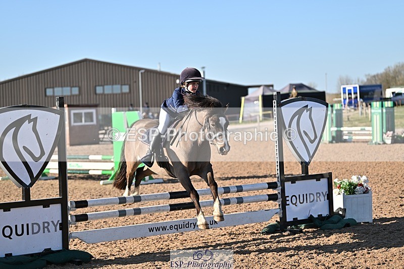 250401-172308-00392 - 70cm classes