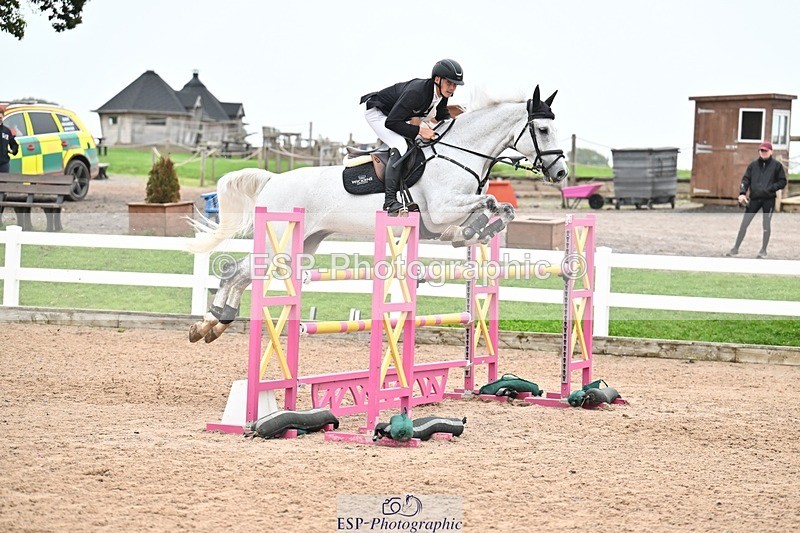 250917-140440-00774 - Cls 5 Foxhunter and 1.20m Open