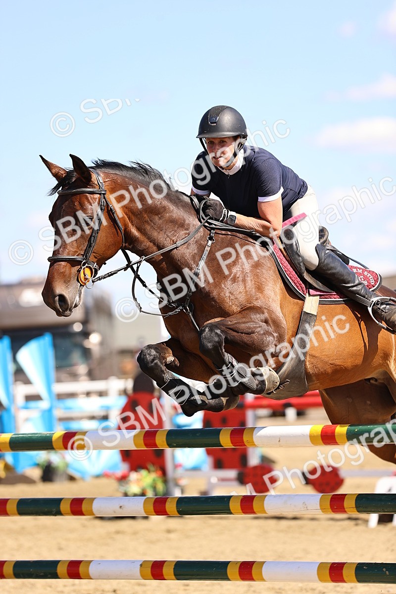 SBM_015378 - Class 16 - Senior foxhunter - 1.20m Open