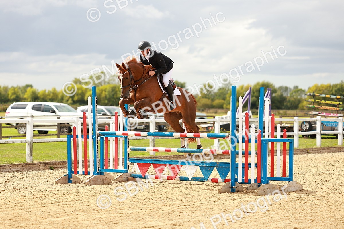 SBM_001379 - Class 4 - Senior Newcomers - 1.10m