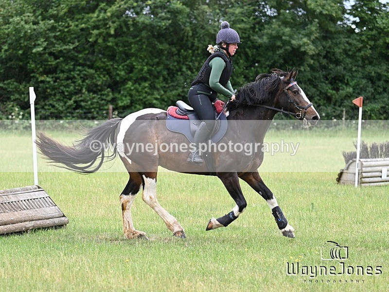 WJ7_8511 - Kellie Jade Ellie XC training with Kelly Harris 28-06-26