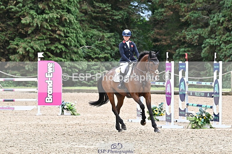 250524A-134626-11888 - D-451-Laura.Collett-DRUMGIVEN.MR.CHARISMA