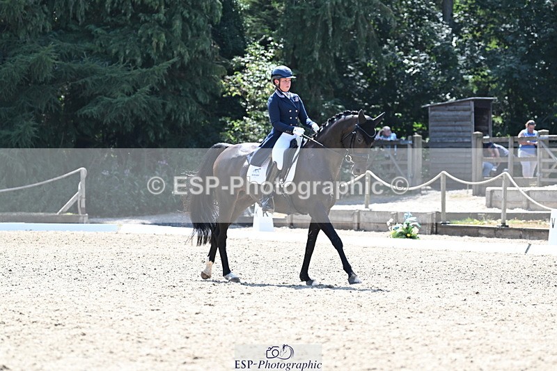 250810A-140206-07218 - 070-Abbie.NewburySeagry.Firstamour