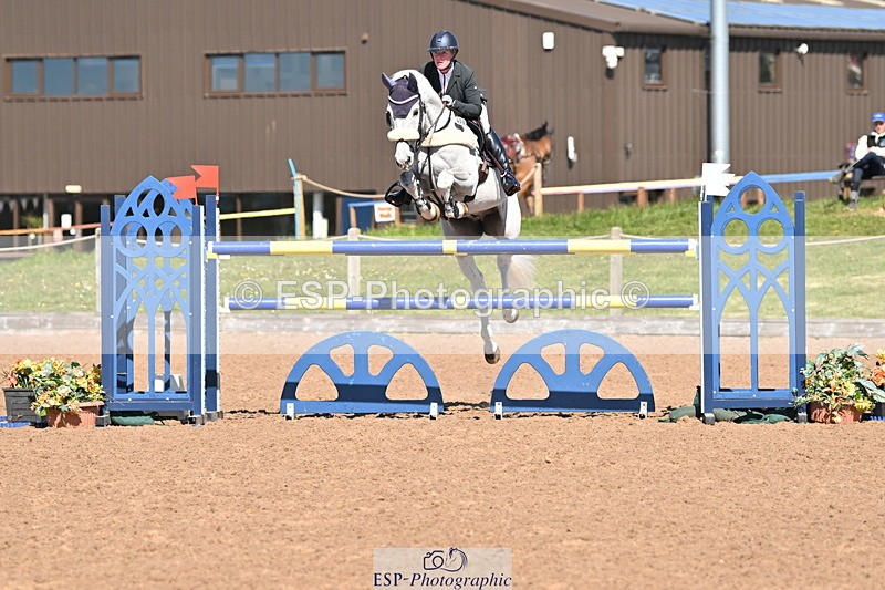 240418A-112415-02560 - Cls 5, 2 Star Medium Tour 1.35m