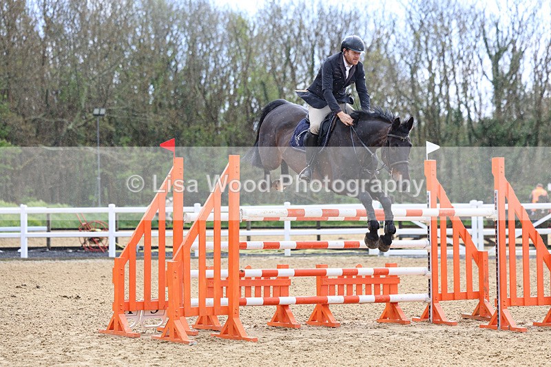 3E7A2484 - Class 9: Senior 1.30m open