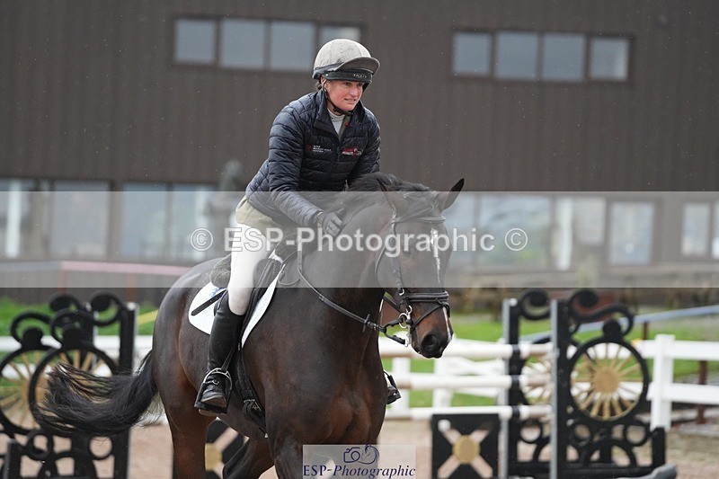 251107-133923-01208 - Cls 6 Foxhunter and 1.20m Open