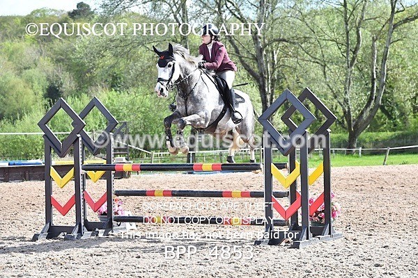 BPP_4853 - SUN CLASS 25 Senior Newcomers/ 1.10m Open