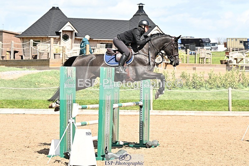 250416-131138-00950 - Cls 4 Newcomers and 1.10m