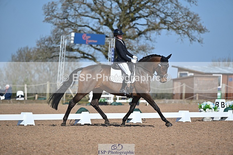 250405-093710-09820 - 122-Marie-Ayesha.Barilits-Gupta-Waverley.Furst.Dance