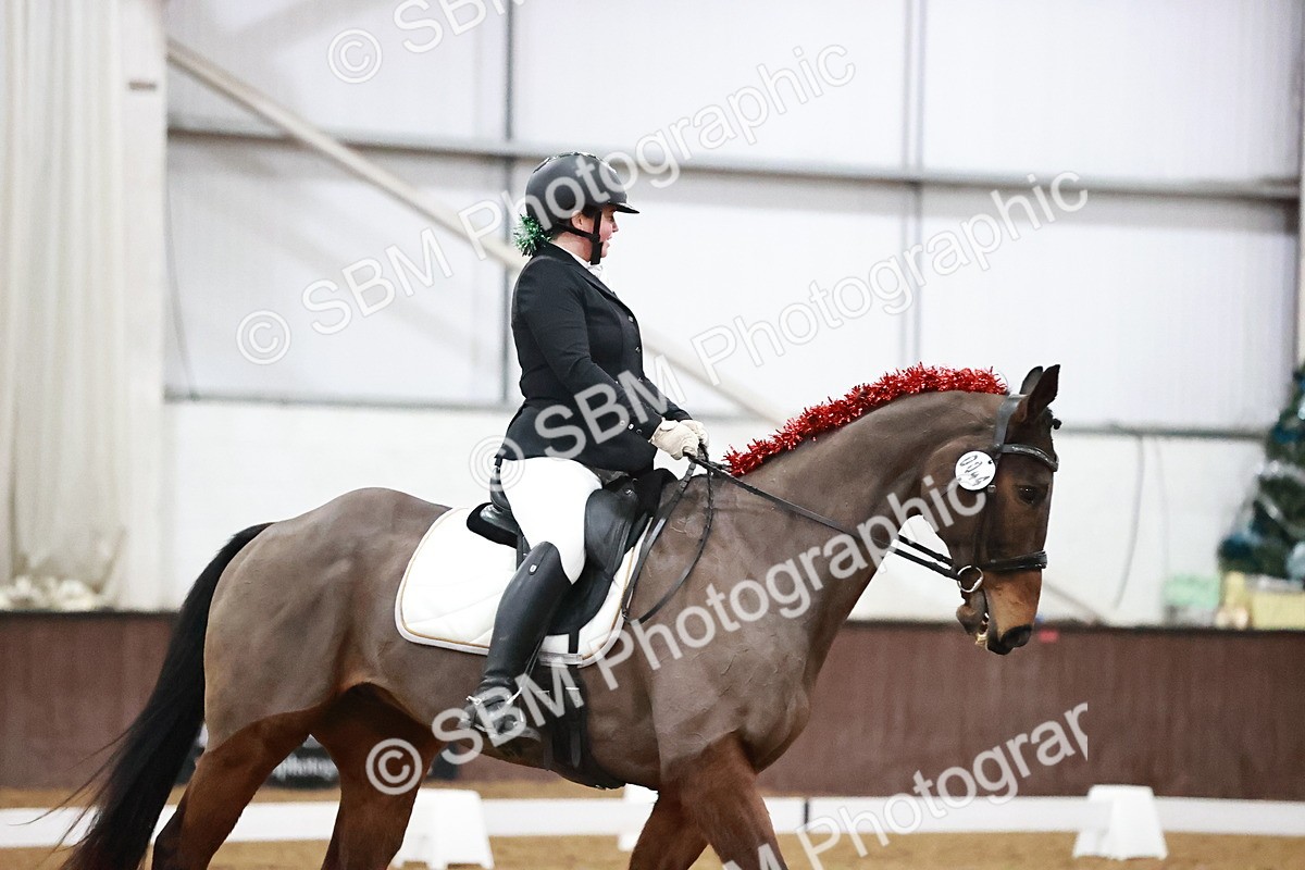 SBM_001703 - Class 9 - Novice 4