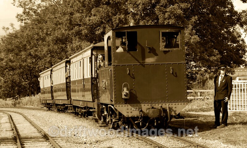 WLLR Countess waits at Sylvaen with the xxxx to Welshpool Raven Square - The Welshpool & Llanfair Light Railway
