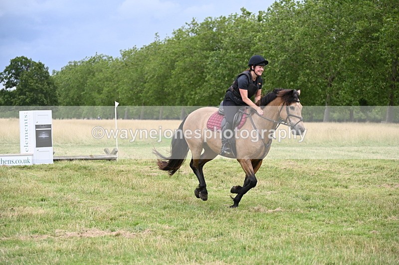 WJ6_3081 - Time at Jump 11:06 to 11:40
