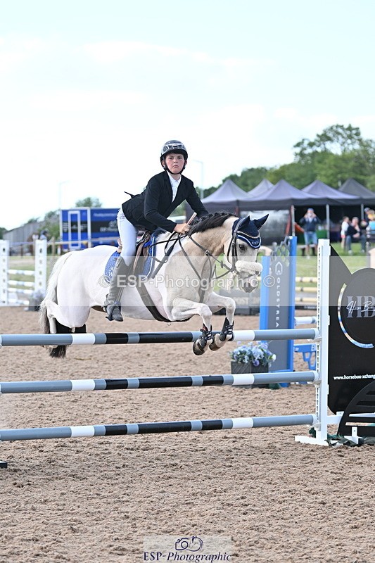 240628A-190942-01874 - Cls 7 Graham Heath 128cm + 138cm