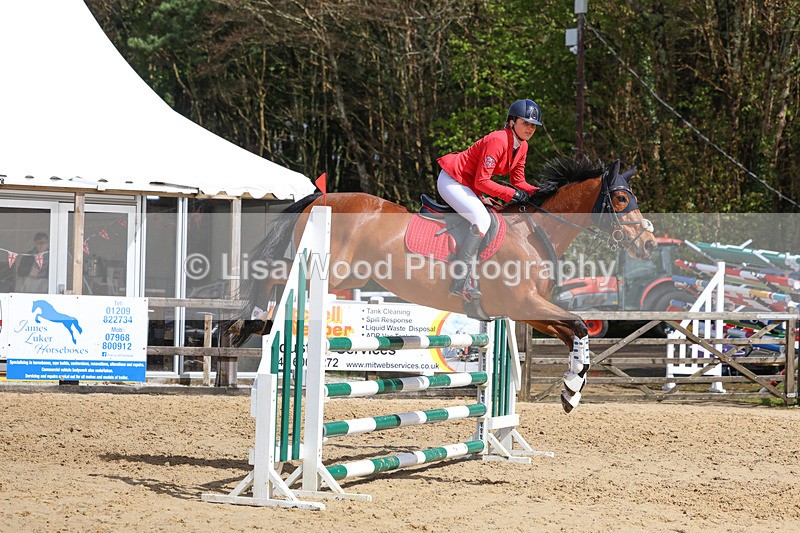 3E7A1383 - Class 6: Senior 1.05m