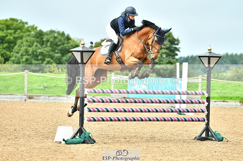 230805A-120451-00320 - Cls 3 Snr Foxhunter & 1.20m Open
