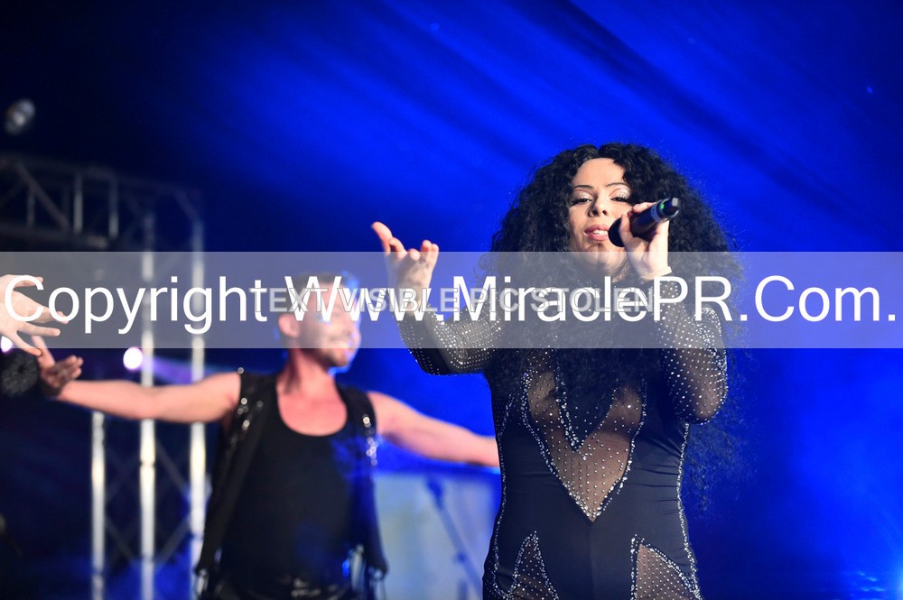SH4_6836 - The Cher Experience