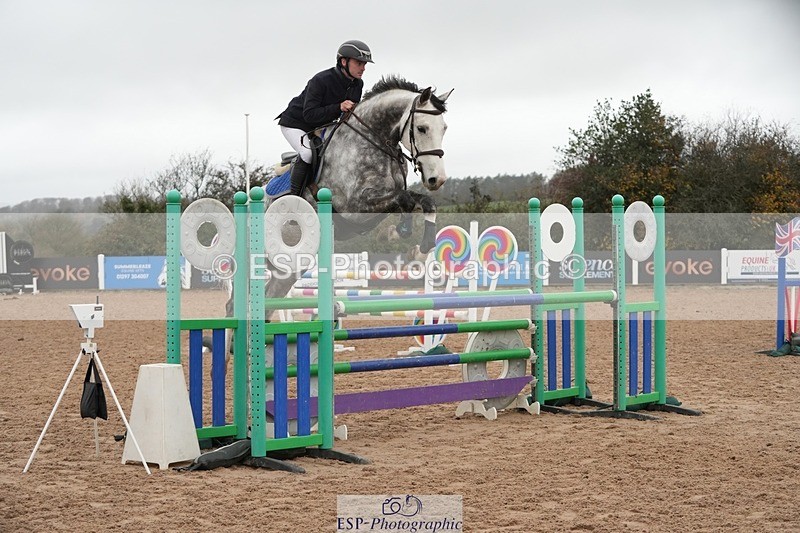 251109-111922-03521 - Cls 20 Newcomers and 1.10m Open