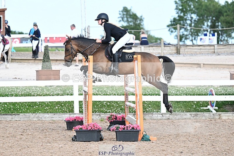 260627-174620-05840 - Cls 27 Foxhunter and 1.10m