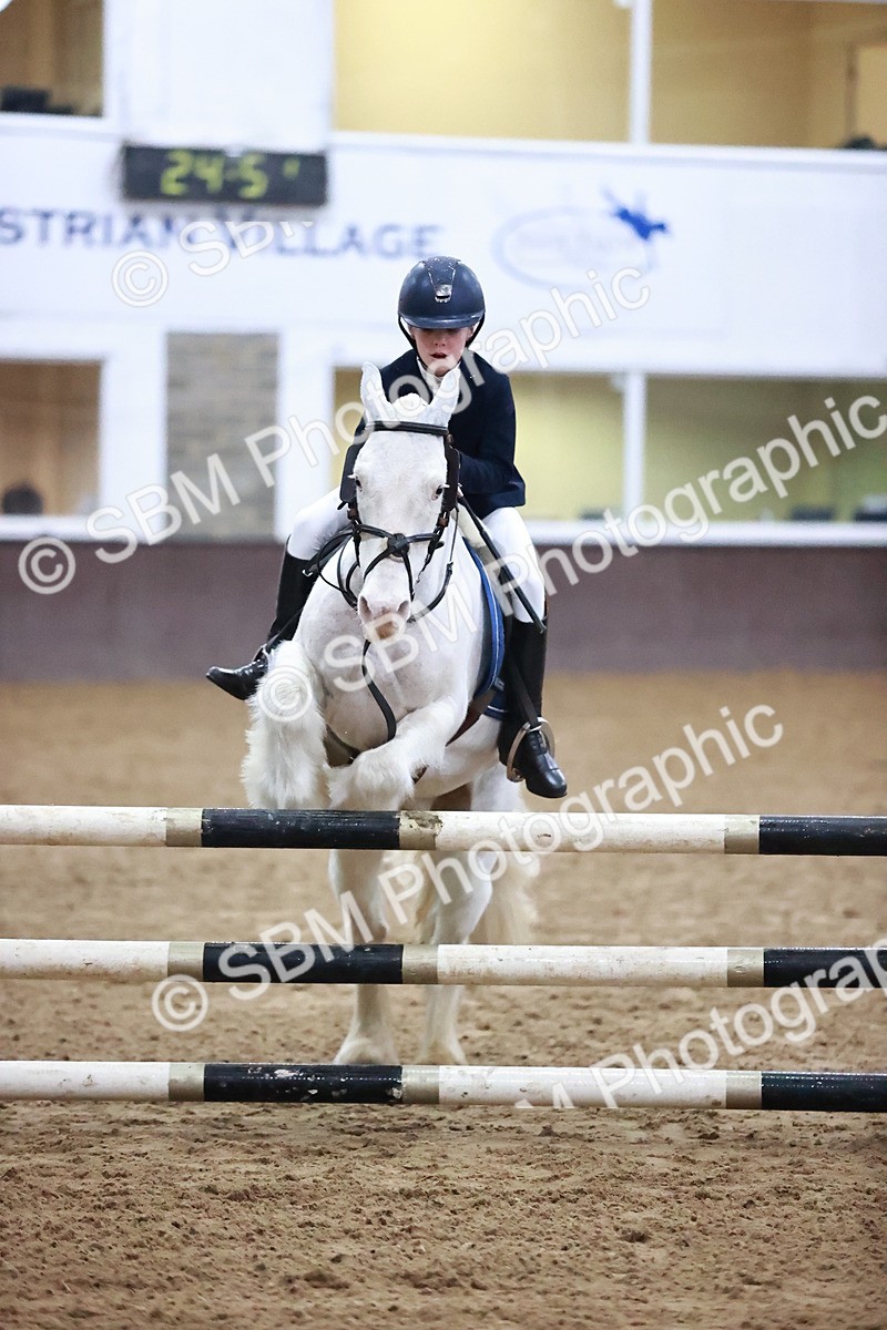 SBM_001646 - Class 9 - Pony Intro 75cm