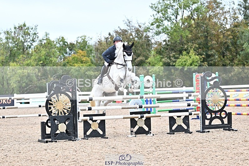 251015-133508-00608 - Cls 4 Newcomers and 1.10m Open