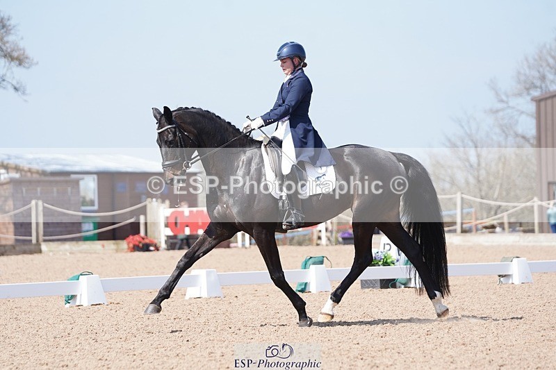 250404-132834-06182 - 003-Abbie.Newbury-Seagry.Firstamour