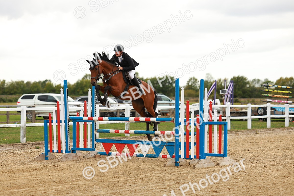 SBM_001482 - Class 4 - Senior Newcomers - 1.10m