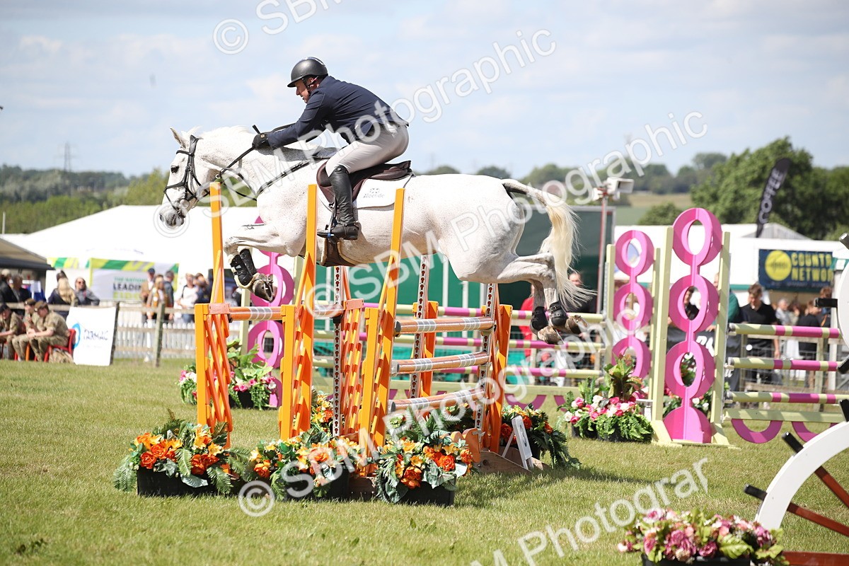 SBM_17403 - Class 208 - Senior Foxhunter 1.20m Open