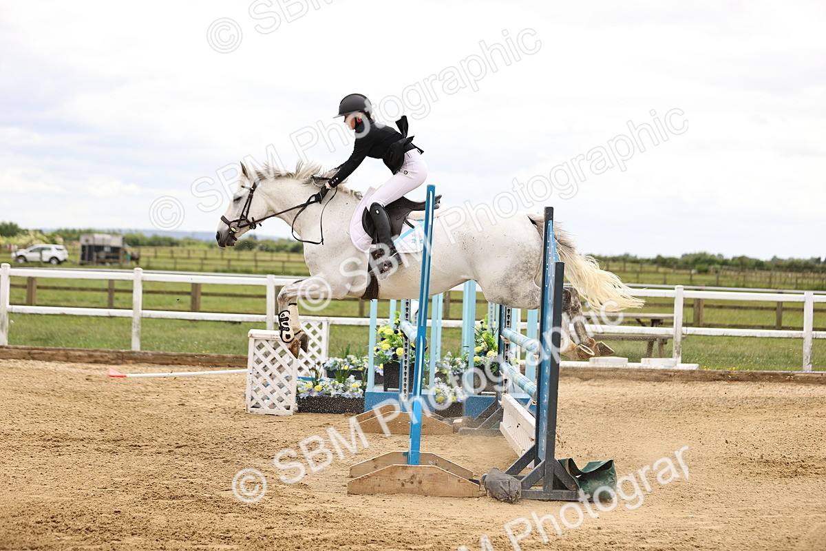SBM_000404 - Class 4 - 1m showjumping