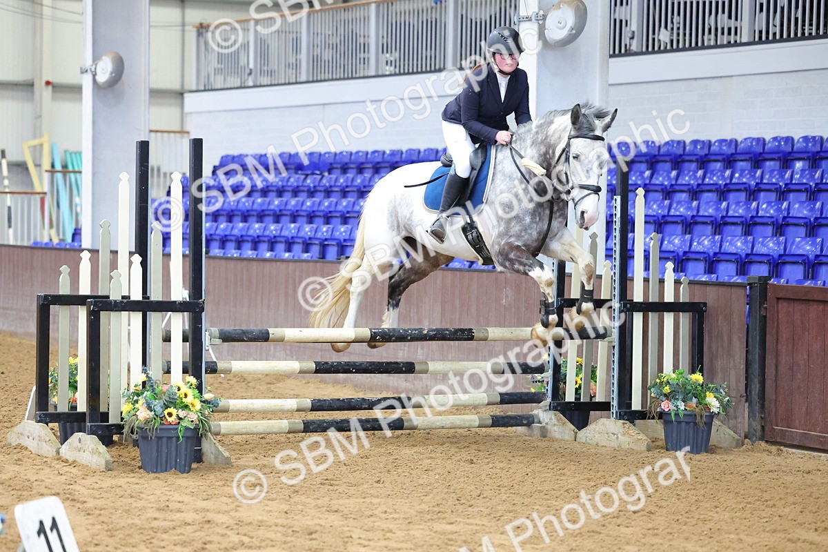 SBM_009585 - Class 20 - Senior British Novice/ 90cm Open - First Round (0.90m)