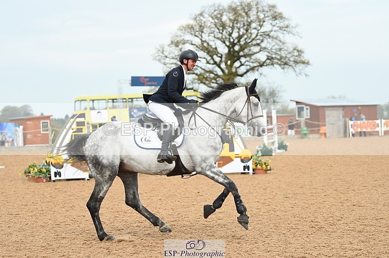 230504A-102032-00588 - Cls 8 Snr Foxhunter