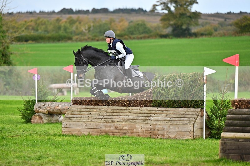 251025A-132750-20314 - F-468-Tabitha.Stephenson