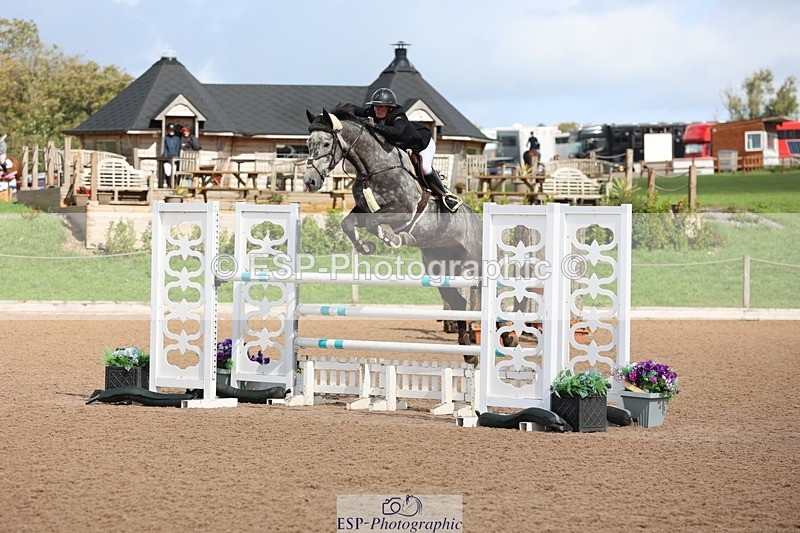 250911-120928-01350 - Cls 3 Snr Foxhunter