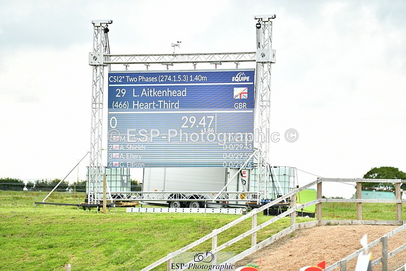 230720A-153855-03977 - Cls 9, 2 Star Big 1.40m Start to break