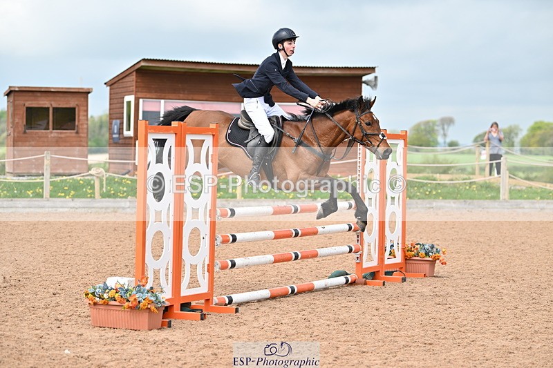 240506A-114320-08582 - Cls 4 Blue Chip Pony Newcomers & 1m Open