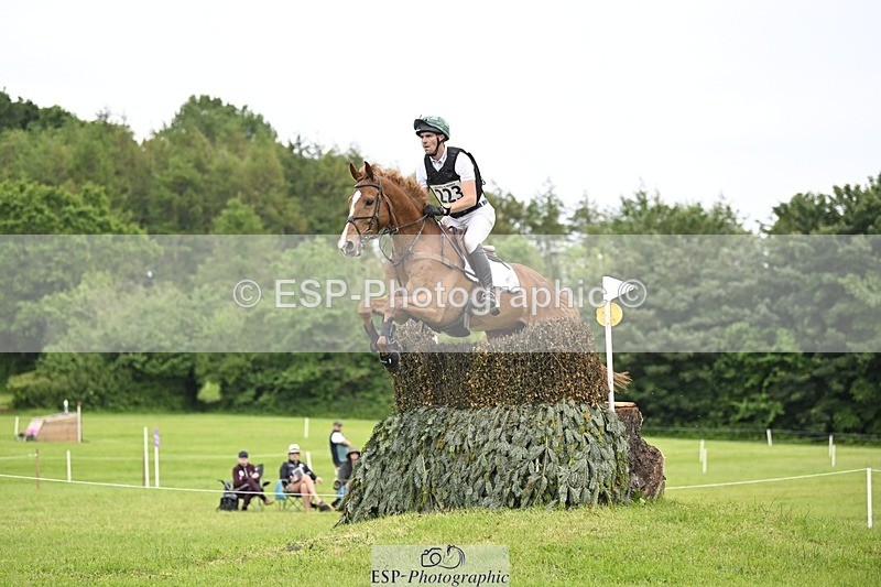 240525-154318-16860 - 223-MORNINGSTAR_VAN_ALTRIDO-Max_Warburton