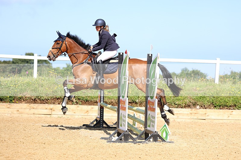 3E7A2538 - Class 2: 70cm Juniors and Seniors