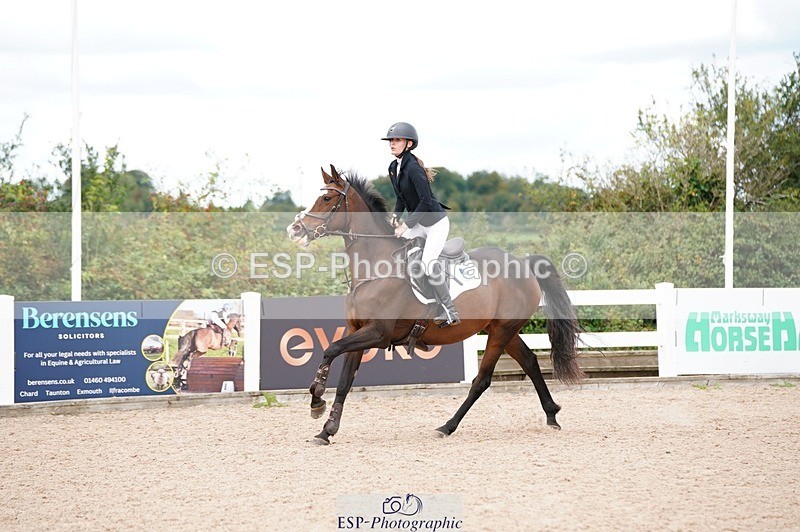 250921-143212-04058 - Cls 27+28 Club and Schools 1m