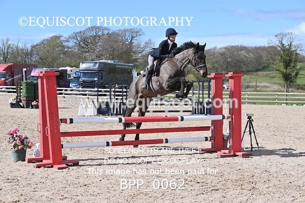 BPP_0062 - CLASS 19 SUN Senior British Novice/ 90cm Open