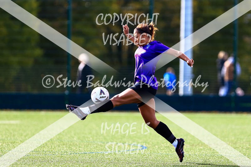 1DX30669 - 2025-10-05 FC Abbey Meads Ladies V Purton  Kingsdown FC Ladies