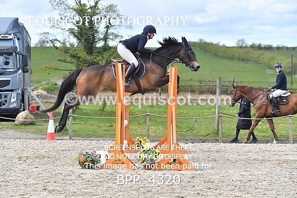 BPP_4320 - CLASS 8 FRI Senior Foxhunter/ 1.20m Open